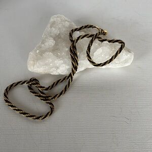 Trifari vintage Elegant Gold Rope Chain Necklace